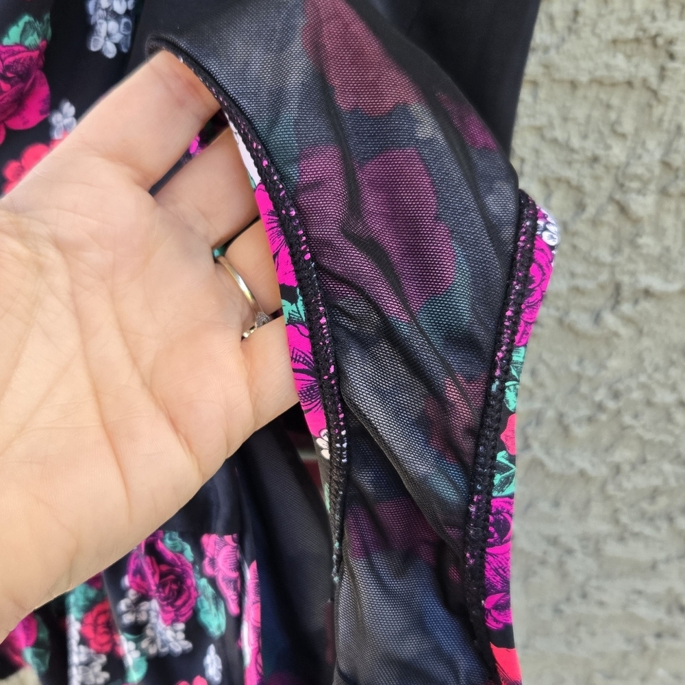 Torrid Pink Skull Rose One Piece Swimsuit - Picture 10 of 10